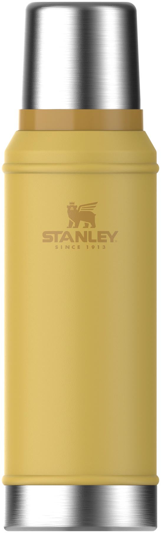 Legendary Classic Flasche 0.94l dijon in Gelb präsentiert im Onlineshop von KAQTU Design AG. Aufbewahrungsbehälter ist von Stanley