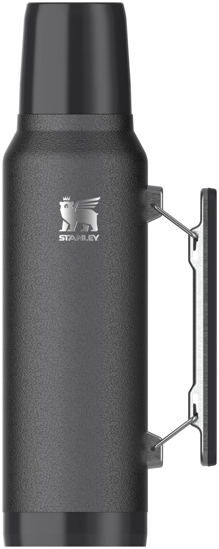 New Legend Flasche 1.4l hammertone black in Schwarz präsentiert im Onlineshop von KAQTU Design AG. Aufbewahrungsbehälter ist von Stanley