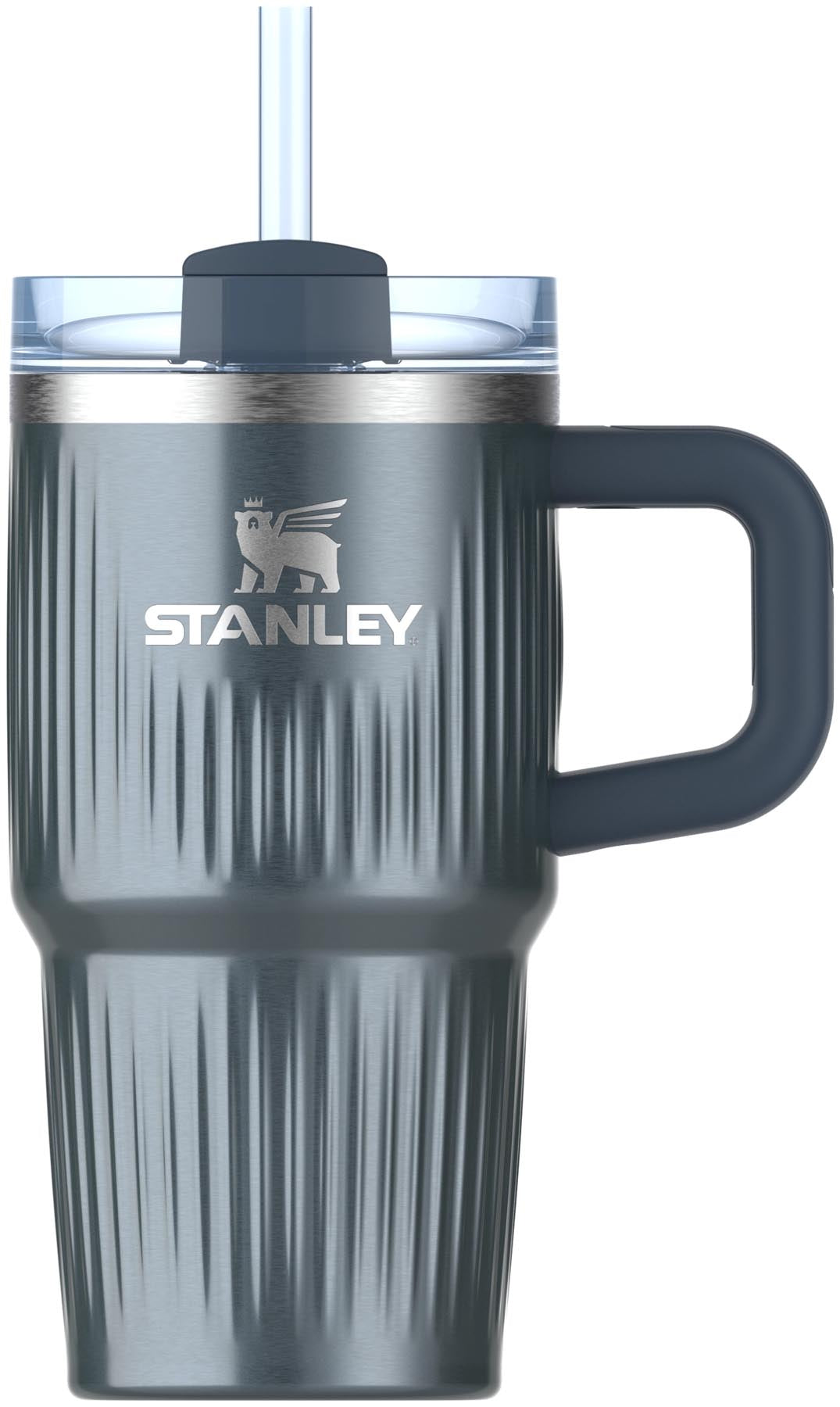 Quencher Fluted 0.59l glacial blue shine in Blau präsentiert im Onlineshop von KAQTU Design AG. Aufbewahrungsbehälter ist von Stanley