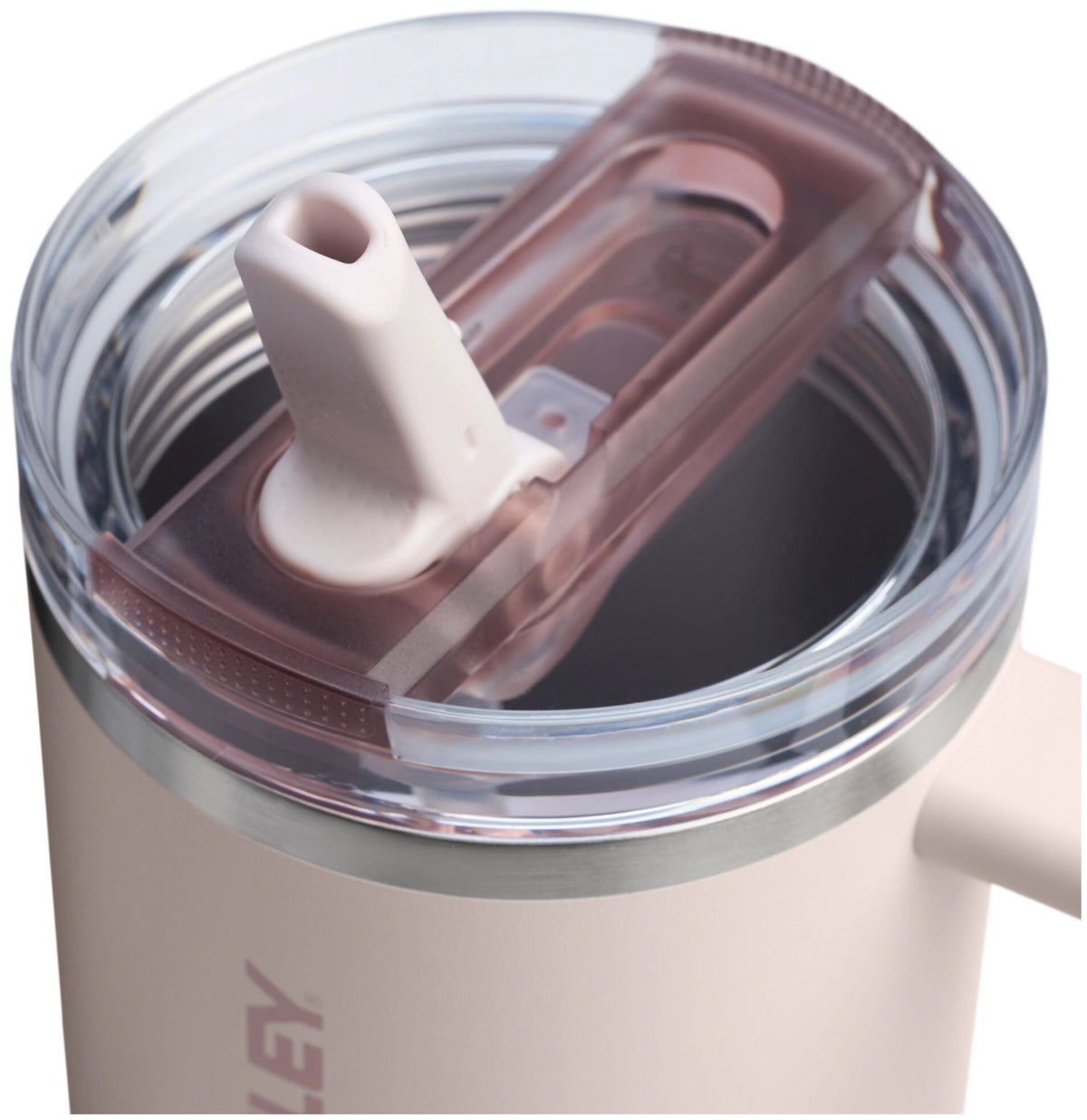 Quencher ProTour Flip Straw 0.89l rose quartz in Pink präsentiert im Onlineshop von KAQTU Design AG. Thermosflasche ist von Stanley