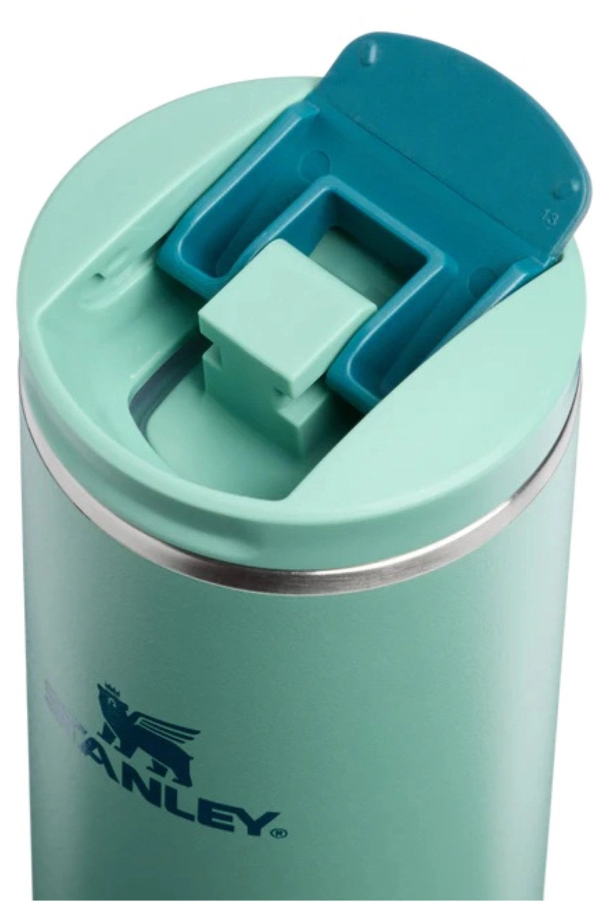 Transit Fliptop Becher 0.47l spring green in Grün präsentiert im Onlineshop von KAQTU Design AG. Thermosflasche ist von Stanley
