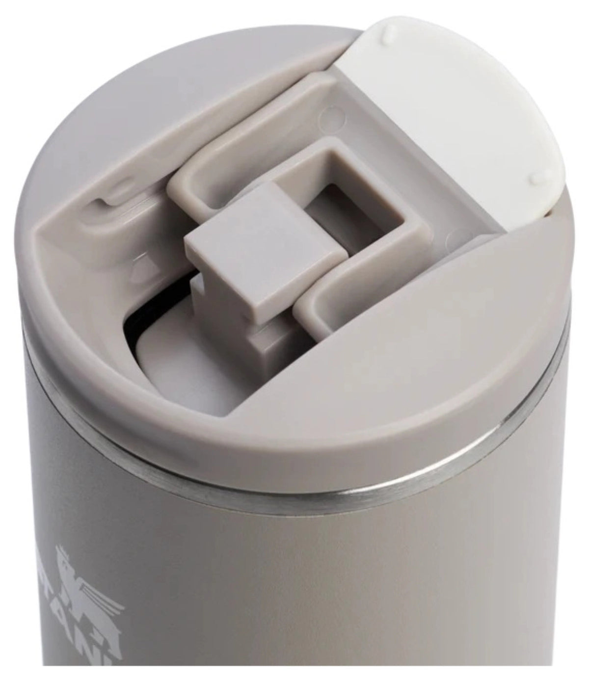 Transit Fliptop Becher 0.59l ash in Grau präsentiert im Onlineshop von KAQTU Design AG. Thermosflasche ist von Stanley