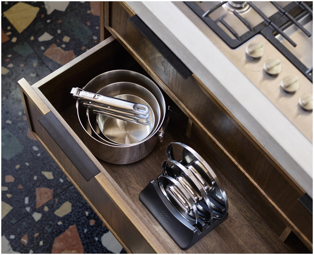 3er Set Space Steel Stielkasserolle Klappgriff 15+19+23cm in Silber präsentiert im Onlineshop von KAQTU Design AG. Stielkasserolle ist von Joseph Joseph