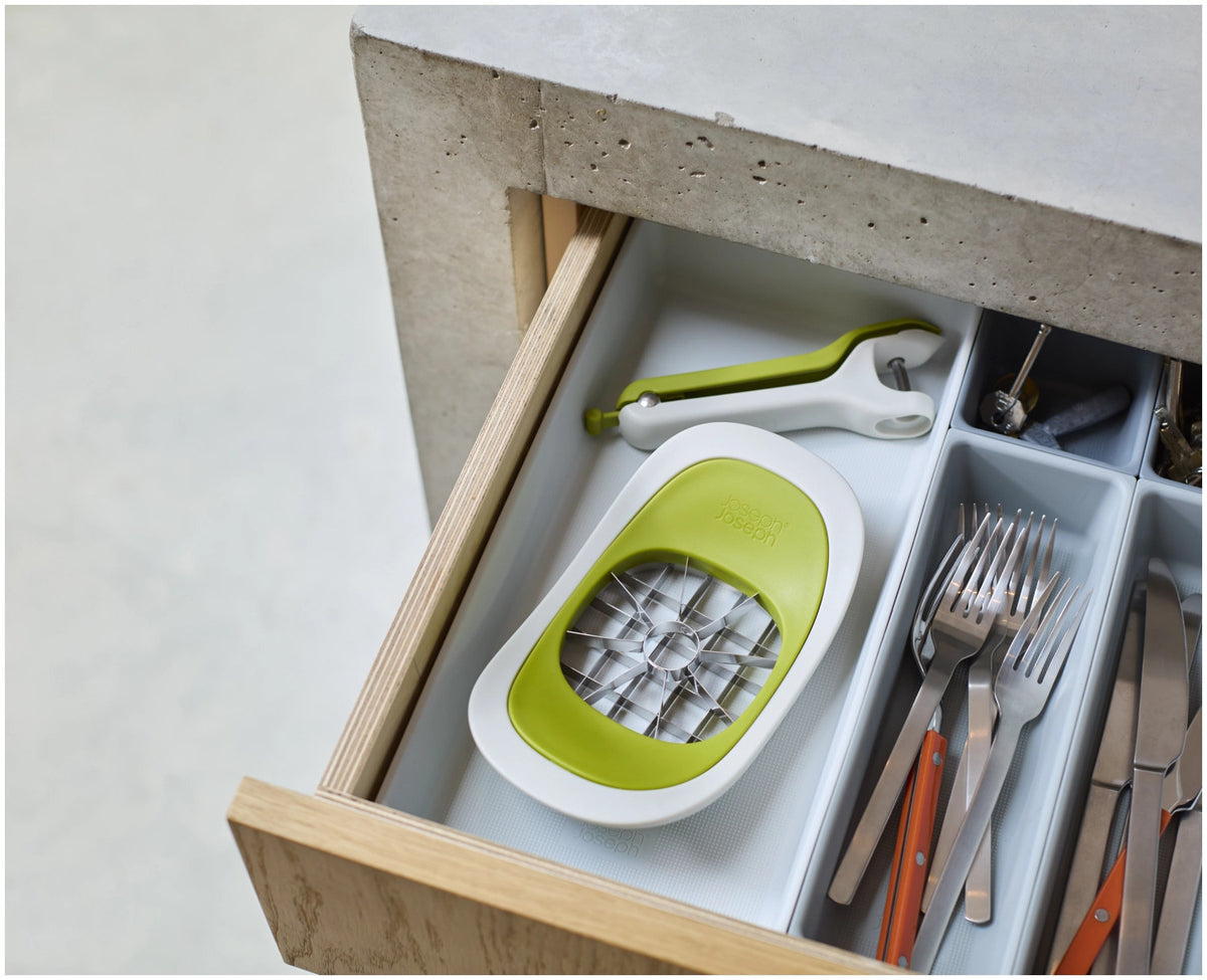 Tweezy 2-in-1 Entkerner in Grün präsentiert im Onlineshop von KAQTU Design AG. Schneider und Stecher ist von Joseph Joseph