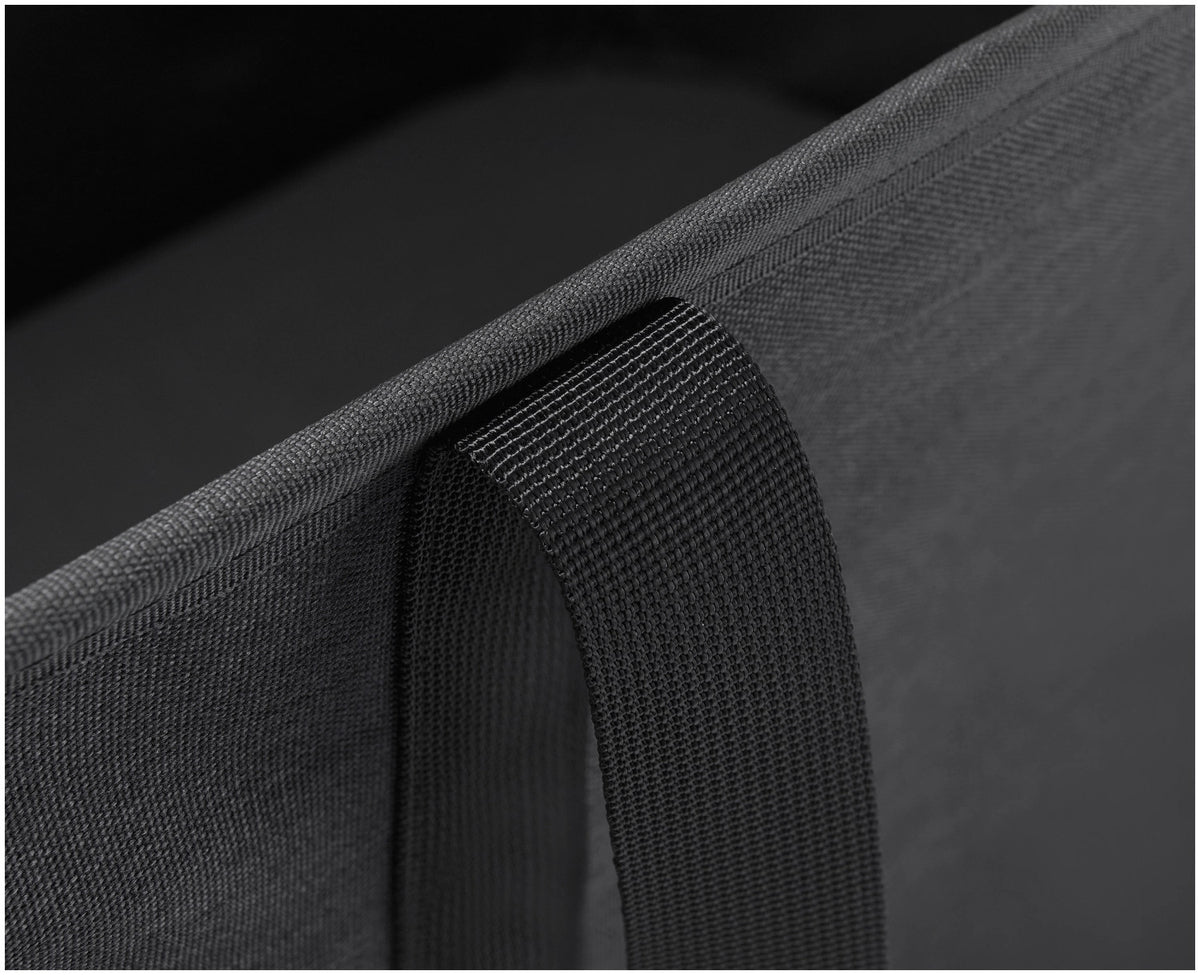 Hold-All Wäschekorb faltbar 35l carbon black in Schwarz präsentiert im Onlineshop von KAQTU Design AG. Wäschekorb ist von Joseph Joseph