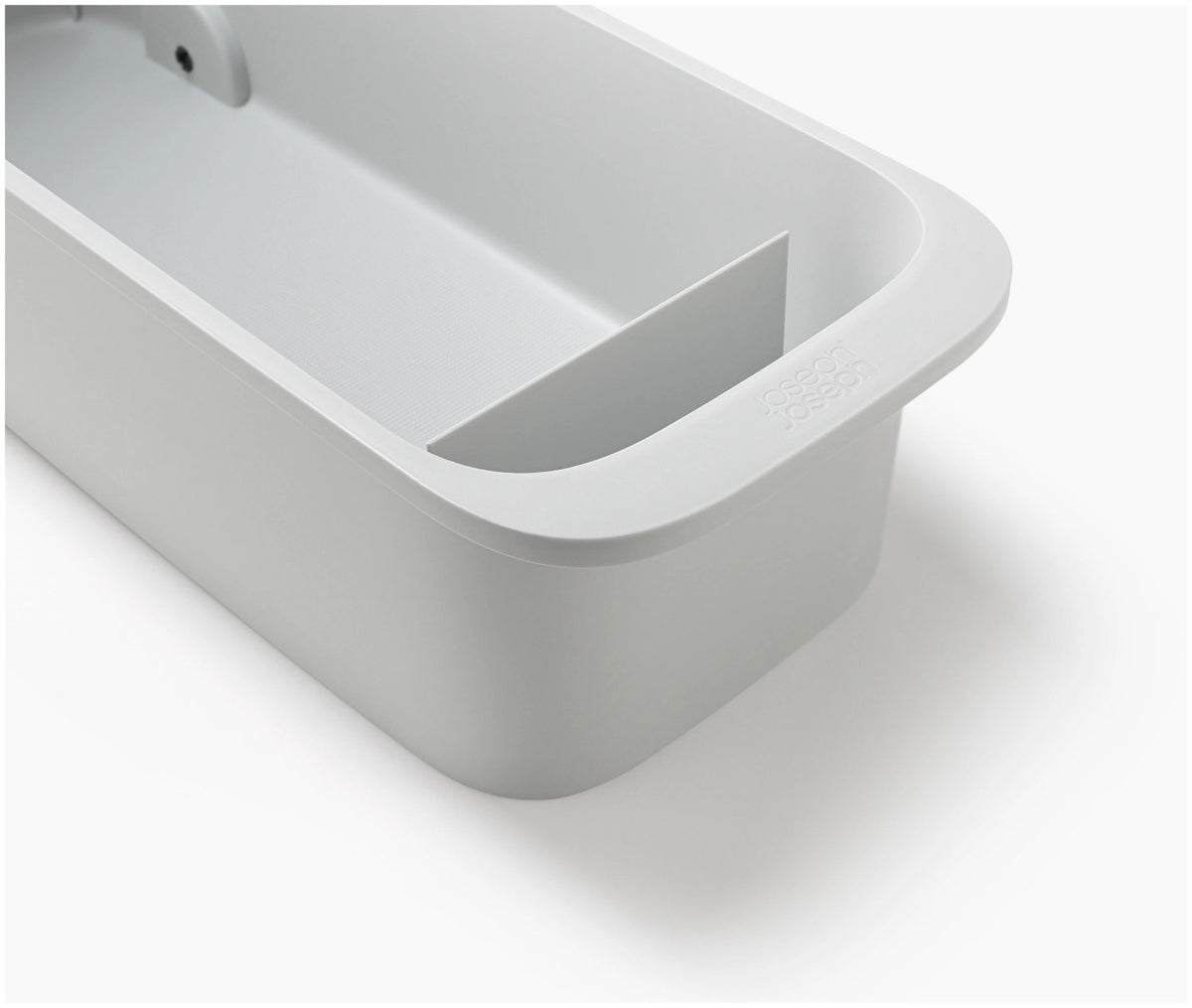 CupboardStore Putzschrank ausziehbar aus recycl. Kunststoff in Grau präsentiert im Onlineshop von KAQTU Design AG. Küchenhelfer ist von Joseph Joseph