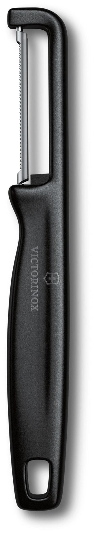 Schwarzer Kunststoff-Schäler von Victorinox mit gezackter, zweischneidiger Klinge und ergonomischem Griff für Rechts- und Linkshänder.
