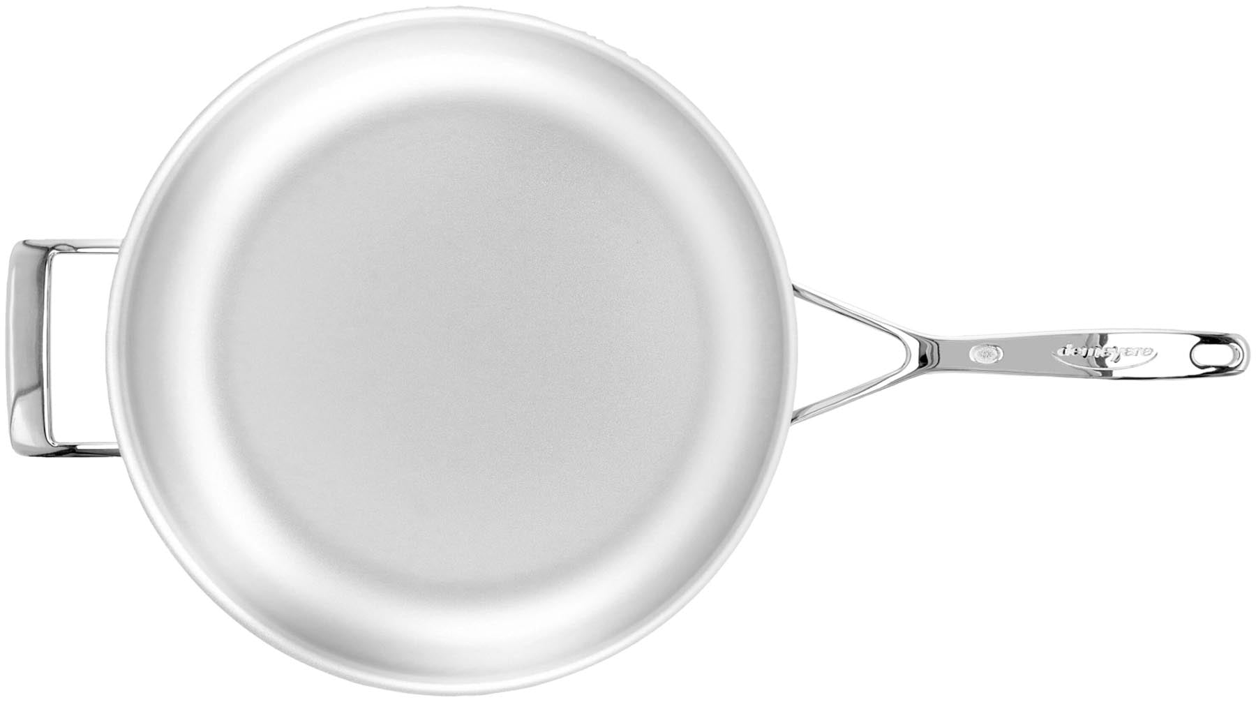 Hochwertige 32 cm Bratpfanne der Silverline 7 von Demeyere, ausgestattet mit fortschrittlicher NanoTouch-Oberfläche für müheloses Braten.