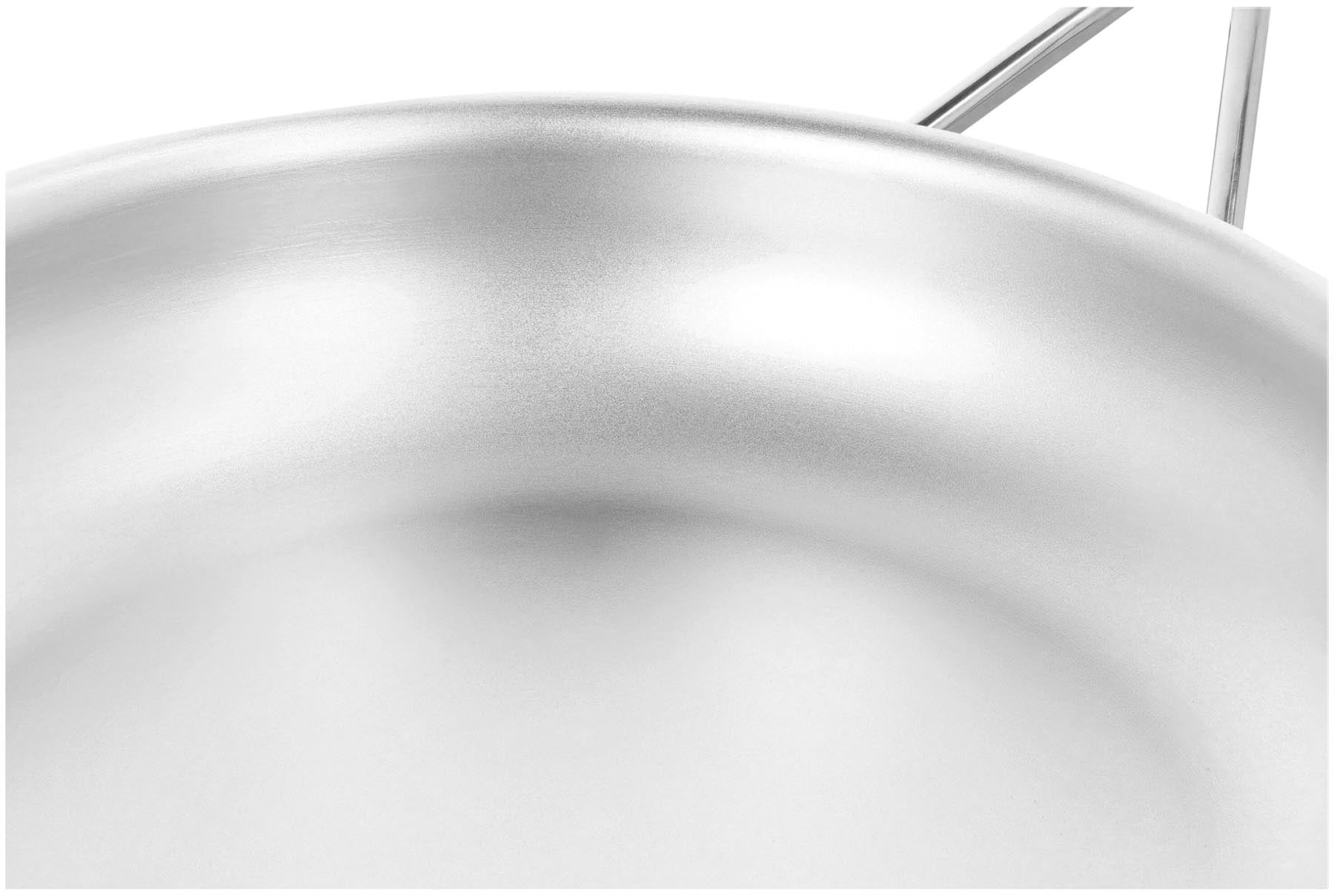 Elegante 32 cm Bratpfanne der Silverline 7 von Demeyere, ideal für gesundes Braten dank innovativer NanoTouch-Beschichtung.