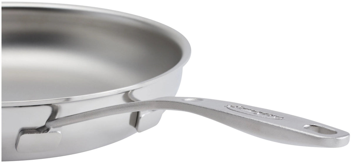 Industry 5 Bratpfanne NanoTouch 28cm in Silber präsentiert im Onlineshop von KAQTU Design AG. Bratpfanne ist von Demeyere