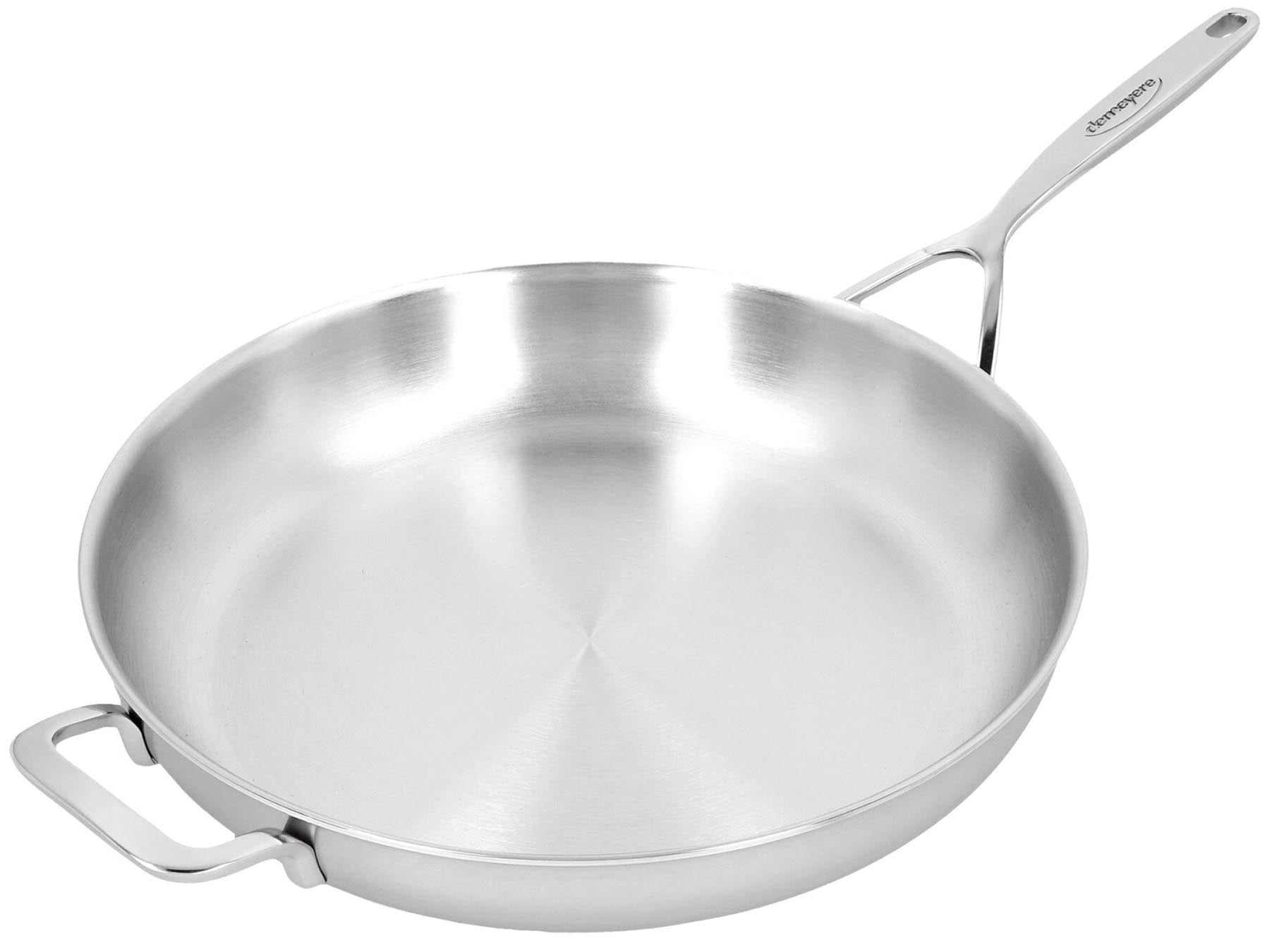 Hochwertige 32 cm große unbeschichtete Bratpfanne aus der 5 Plus Serie von Demeyere, ideal für gesundes Braten und Kochen.