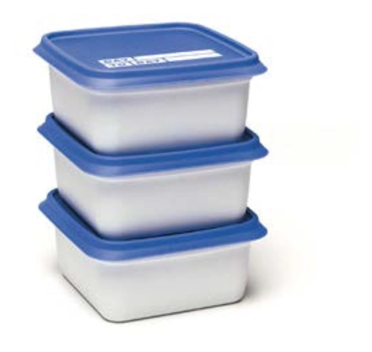 Drei blaue Gefrierboxen der Serie Alaska von Day To Day, je 500ml Fassungsvermögen, quadratische Form, gestapelt nebeneinander abgebildet.