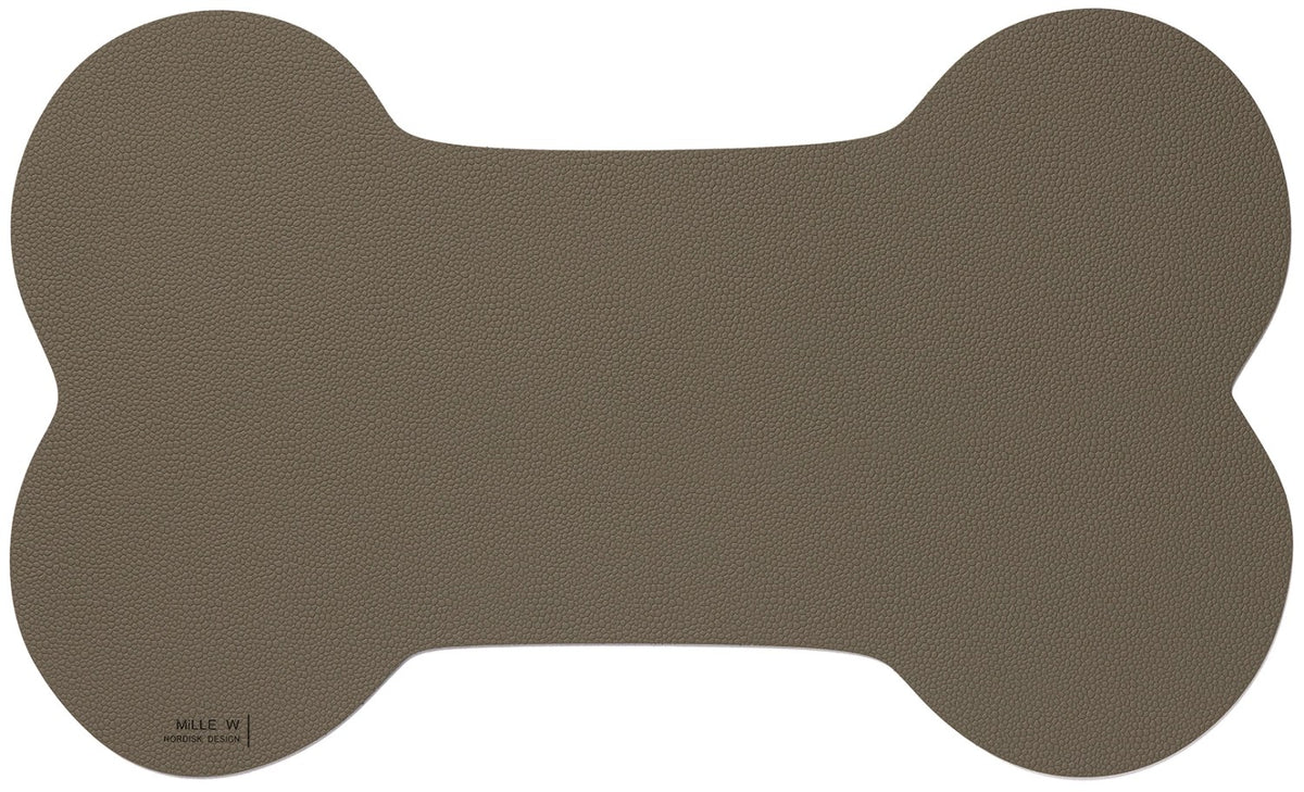 Graue rechteckige Napfunterlage für Hunde, Grösse S mit 45x27cm, flache Bauweise, von MiLLE W NORDISK DESIGN, für Futter- und Wassernäpfe.