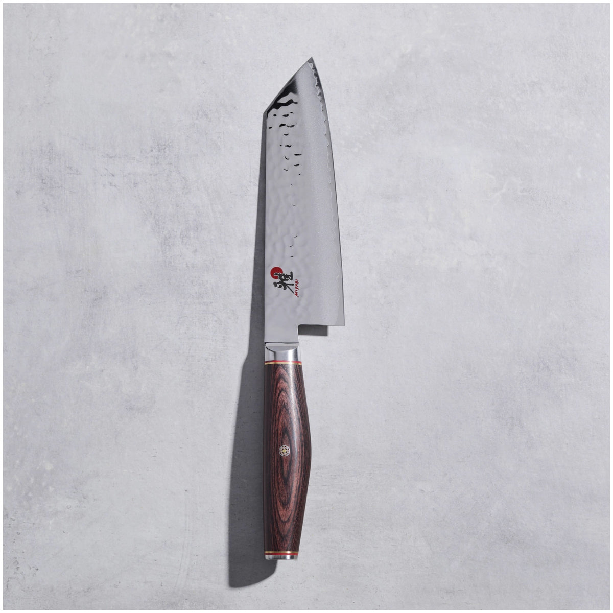 6000 MCT Bunka 17cm in Braun präsentiert im Onlineshop von KAQTU Design AG. Küchenmesser ist von Miyabi