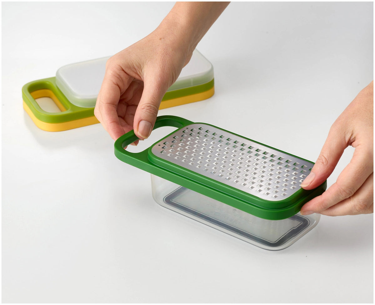 Multi-Grate & Store 3-in-1 Reibenset multi in Mehrfarbig präsentiert im Onlineshop von KAQTU Design AG. Reiben + Raffeln ist von Joseph Joseph