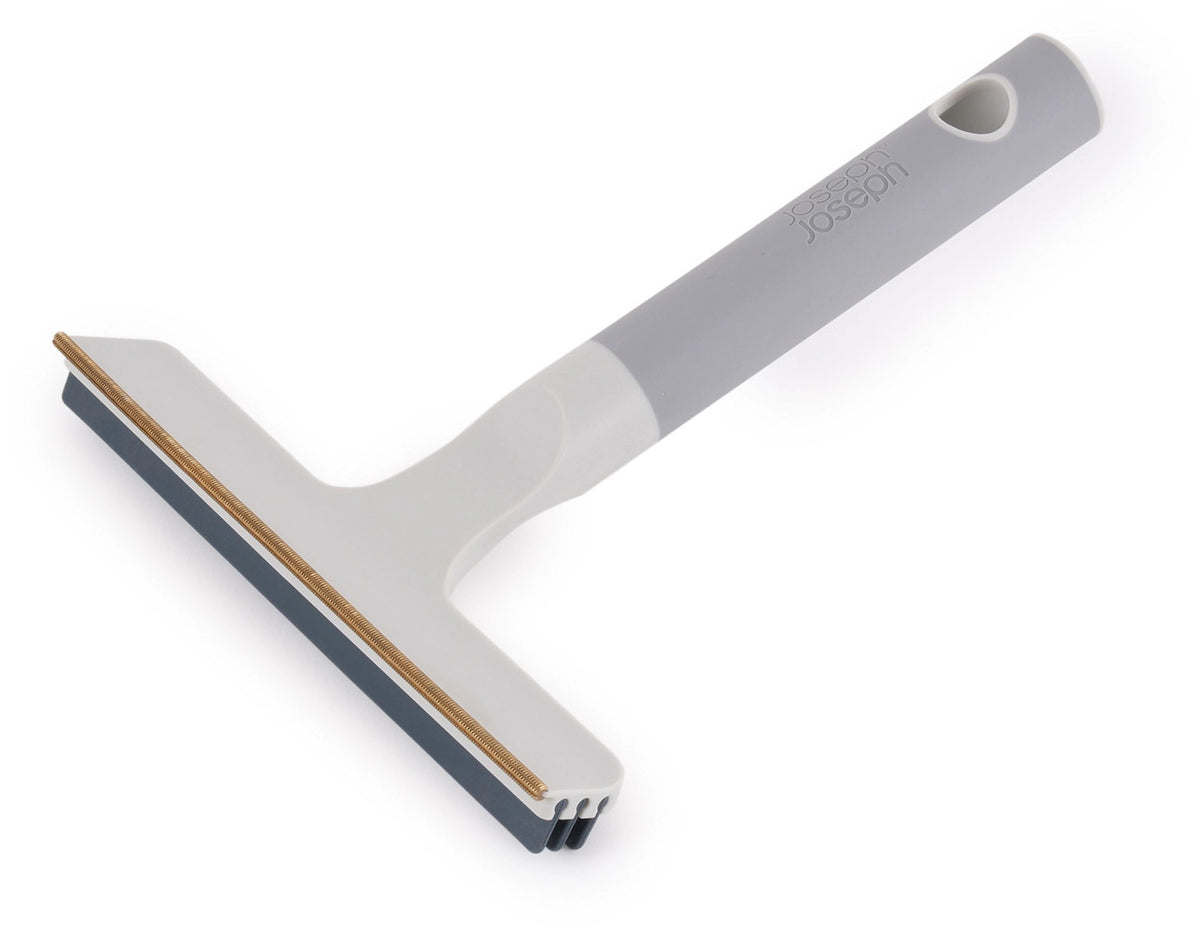 CleanTech 2-in-1 Teppich Reinigungsgadget hellgrau in Grau präsentiert im Onlineshop von KAQTU Design AG. Reinigung & Wäsche ist von Joseph Joseph