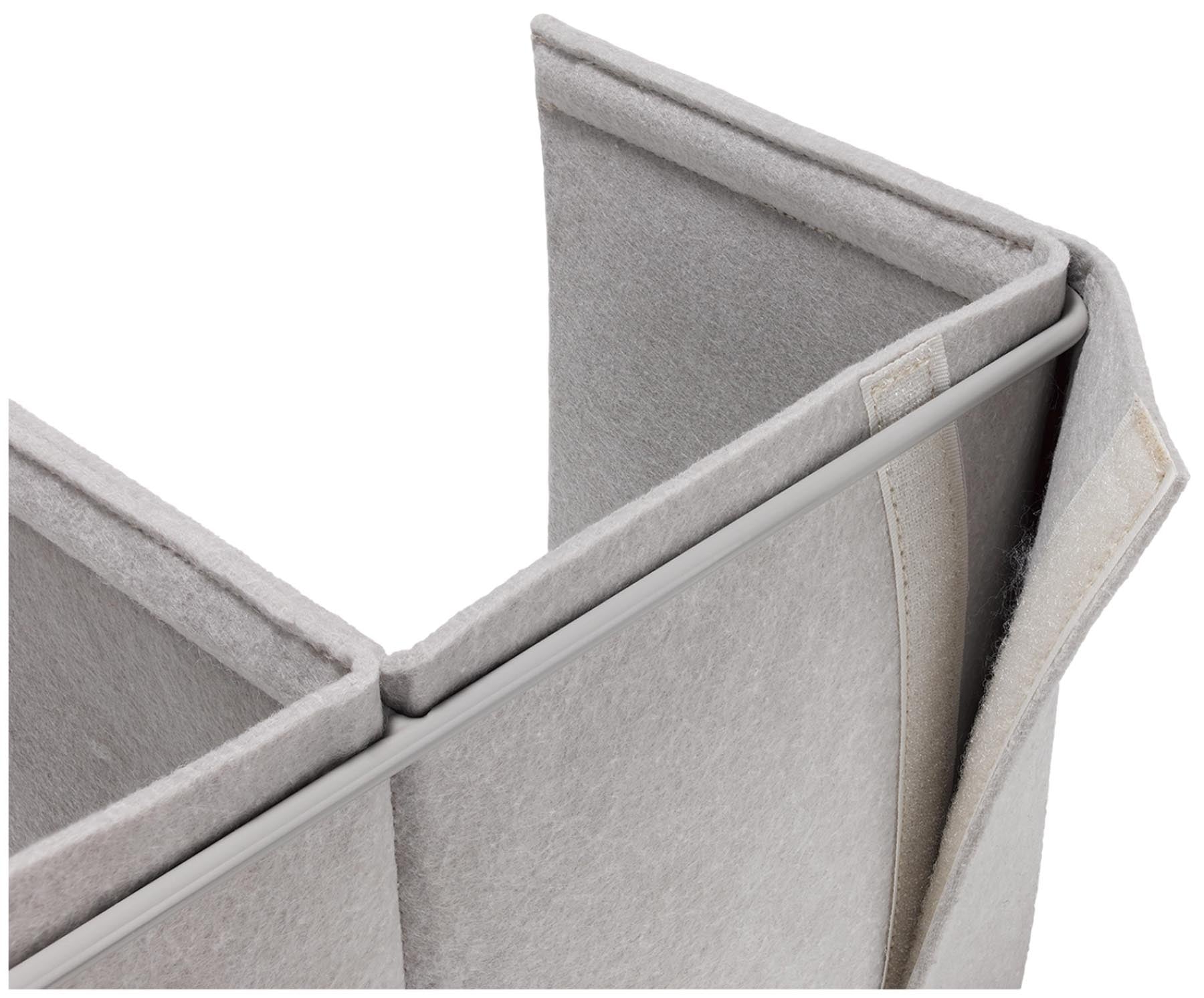 Eleganter Handtaschen Organizer in zartem Ecru von Joseph Joseph, ideal zur ordentlichen Aufbewahrung von persönlichen Gegenständen und Accessoires.