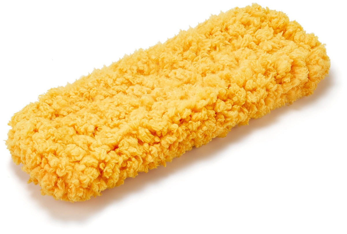 Gelbes CleanTech Ersatzpad aus flauschigem Mikrofasermaterial für Staubwedel, kompatibel mit CleanTech Reinigungssystemen von Joseph Joseph.