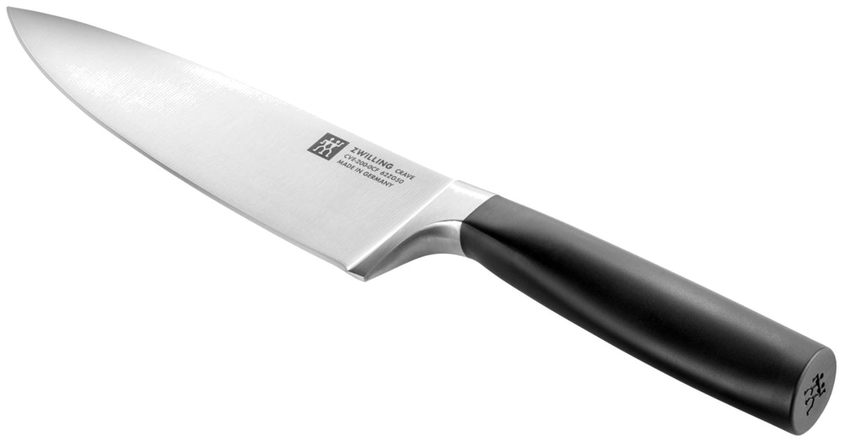 Zwilling Crave Kochmesser 20cm mit mehrfarbigem Griff, eisgehärteter Klinge und ergonomisch geformtem Griff, freigestellt fotografiert.