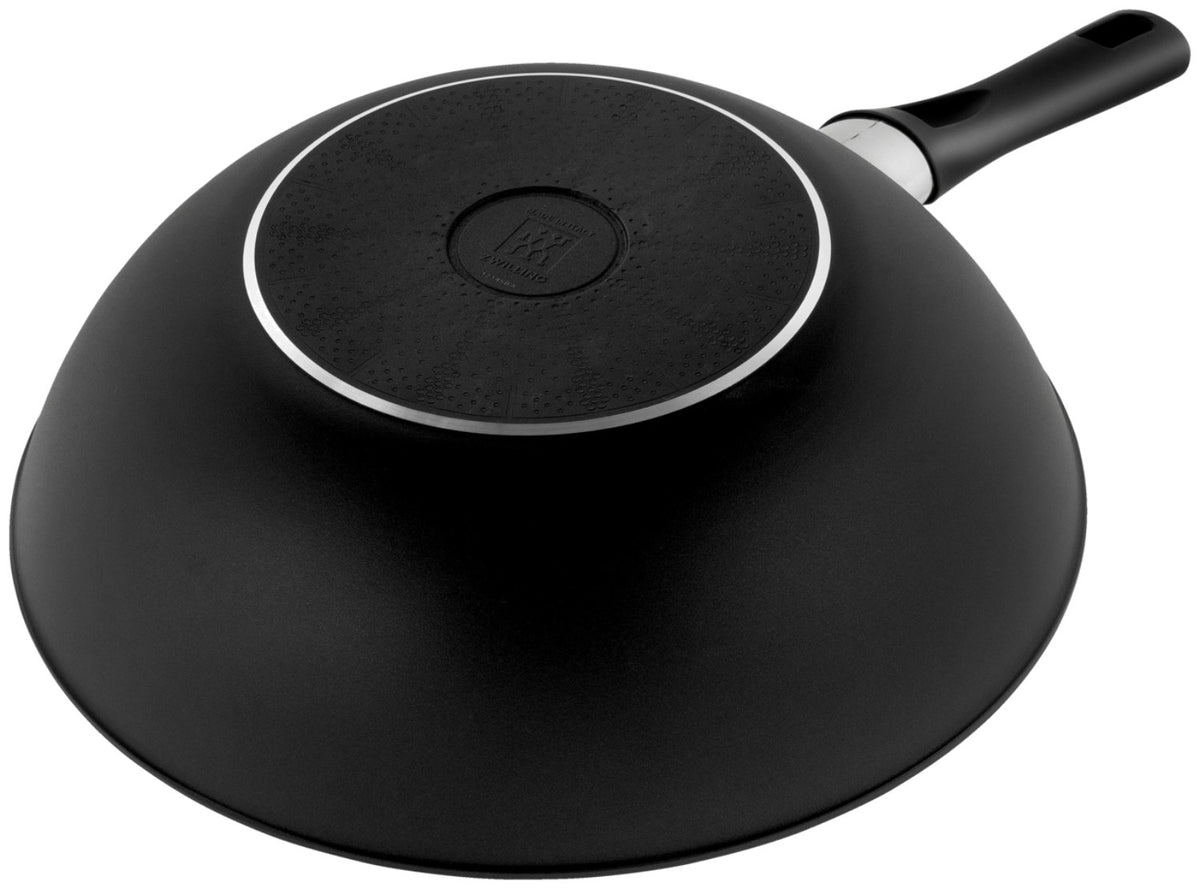 Schwarze Zwilling Lumotion Bratpfanne 30cm aus Aluminium mit Keramikbeschichtung, Draufsicht auf die runde Pfanne mit Griff.