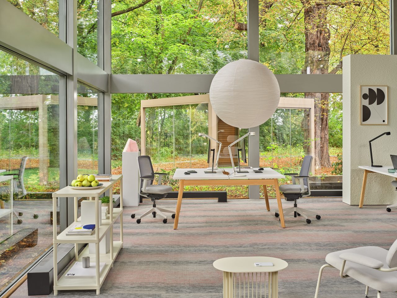 Eleganter Doppelschreibtisch Ogi B Bench BOB320 von MDD, kombiniert funktionales Design mit hochwertigem Holz für produktives Arbeiten.
