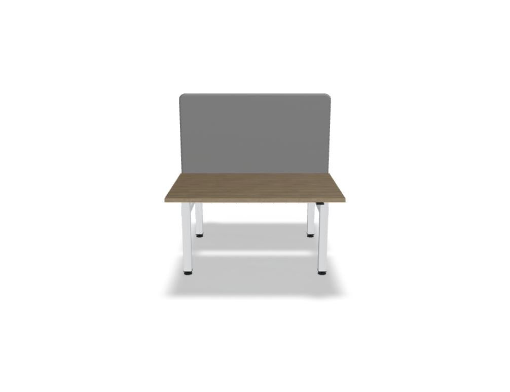Doppelschreibtisch Ogi Drive Bench in Honigeiche mit schwarzem Metallgestell, zwei Teleskopsäulen und Bedienfeldern für Höhenverstellung.