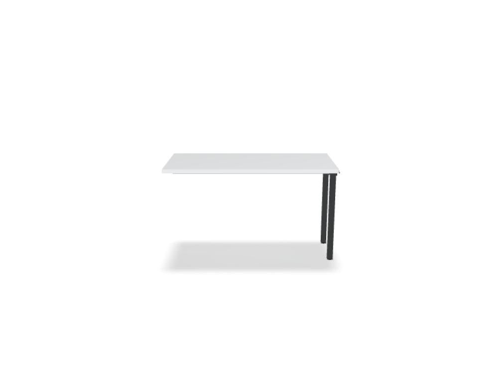Schreibtisch Ogi M von Mdd mit Tischplatte in Honigeiche und schwarzem Metallgestell im 40x40 mm Profil, schräge Beine.