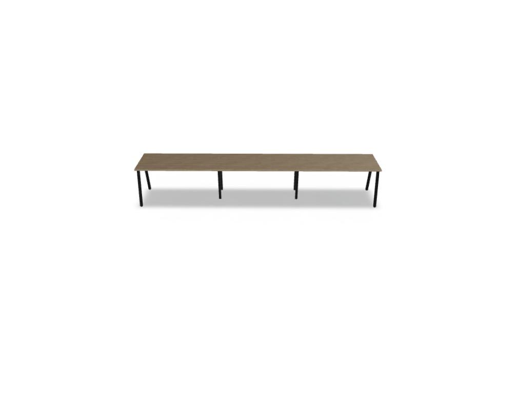 Schreibtisch Ogi M von Mdd mit Tischplatte in Honigeiche und schwarzem Metallgestell im 40x40 mm Profil, schräge Beine.