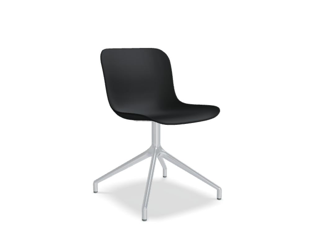 Stuhl mit poliertem Aluminiumgestell, schwarzer Stoffbezug, ergonomische Form, modernes Drehstuhl-Design aus der Baltic 2 Basic Kollektion, hochwertig und vielseitig einsetzbar.