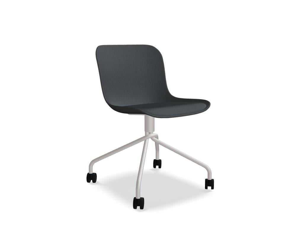 Drehstuhl Baltic 2 Classic von Mdd mit gepolstertem Schalensitz, Aluminium-Drehgestell und 4-Sternfuss, Ansicht von vorne.