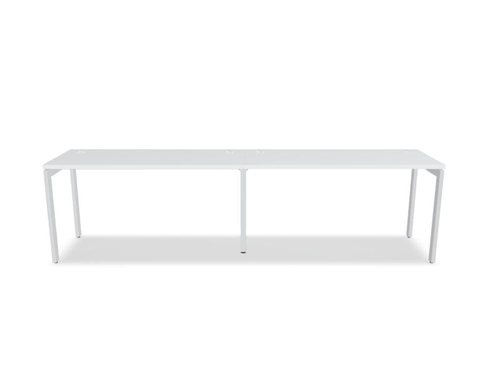 Schreibtisch Ogi U von Mdd mit Tischplatte in Honigeiche und pulverbeschichtetem, schwarzem Metallgestell im minimalistischen Design.