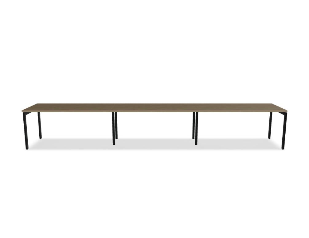 Schreibtisch Ogi U von Mdd mit Tischplatte in Honigeiche und pulverbeschichtetem, schwarzem Metallgestell im minimalistischen Design.
