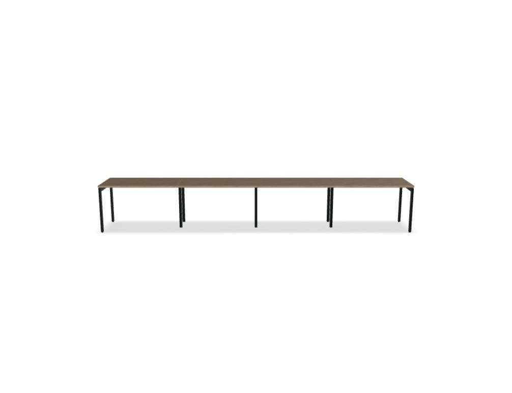 Schreibtisch Ogi U von Mdd mit Tischplatte in Honigeiche und pulverbeschichtetem, schwarzem Metallgestell im minimalistischen Design.