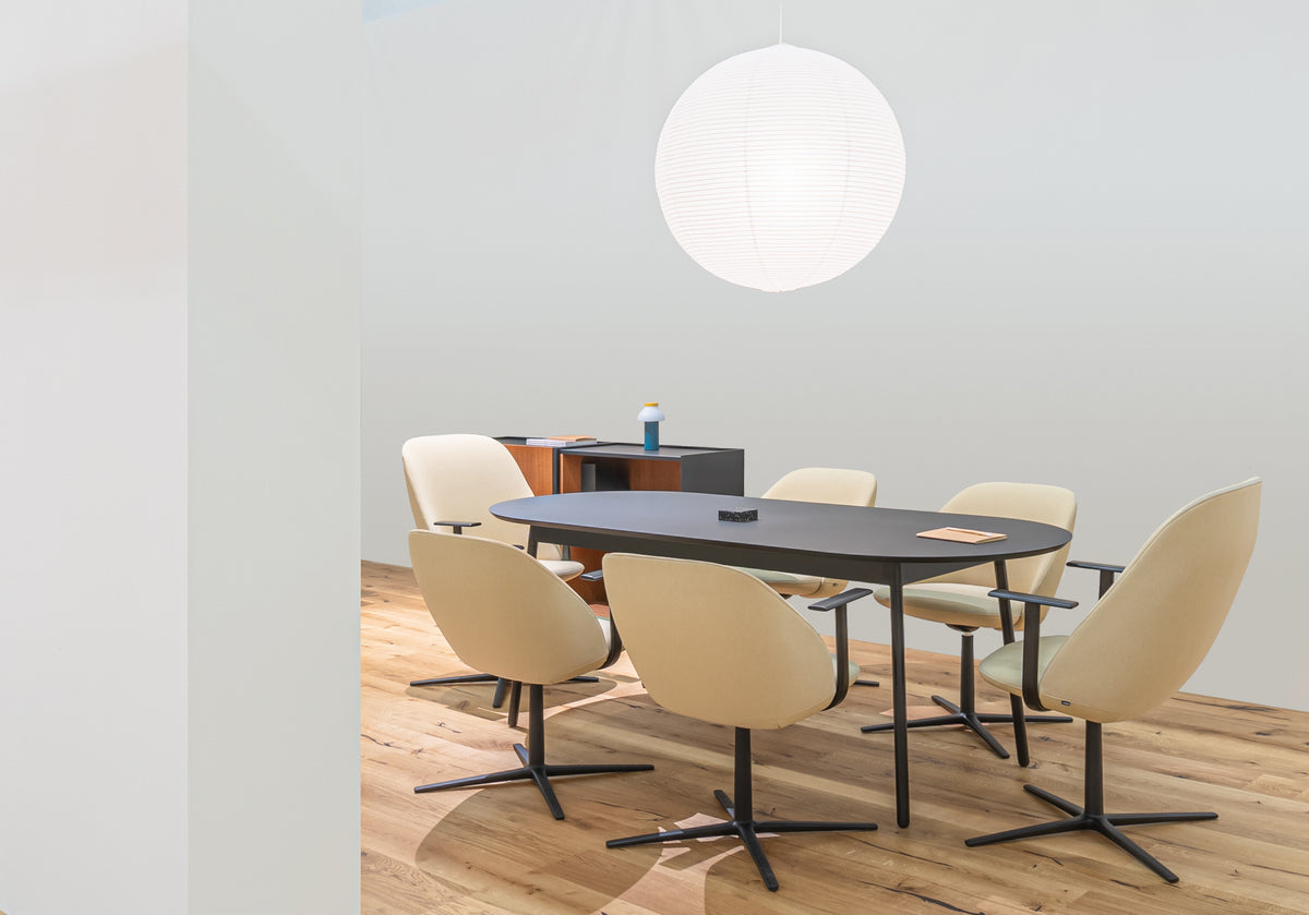Moderner Paralel PR1P21 Drehsessel mit ansprechendem Design und bequemer Polsterung, ideal für stilvolle Entspannung im Zuhause.