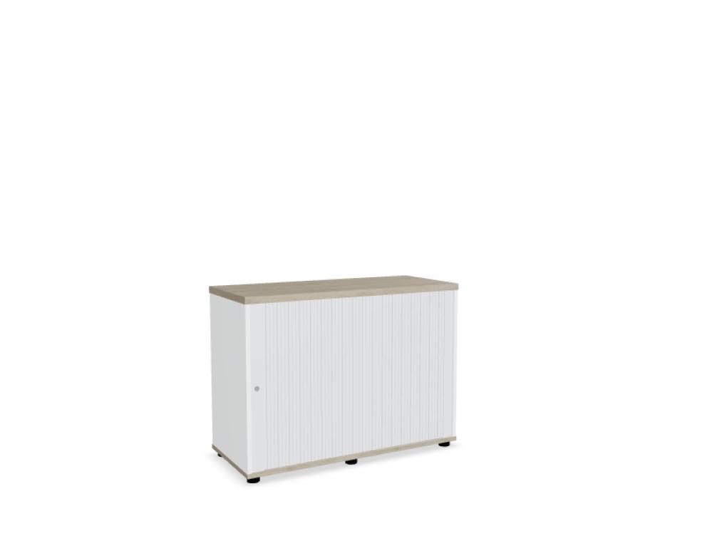 Weisser Büroschrank Standard von Mdd mit Rollladenfront, Korpus in Weiss Pastell, Ober- und Bodenplatte in Eiche Natur, mit Füssen.