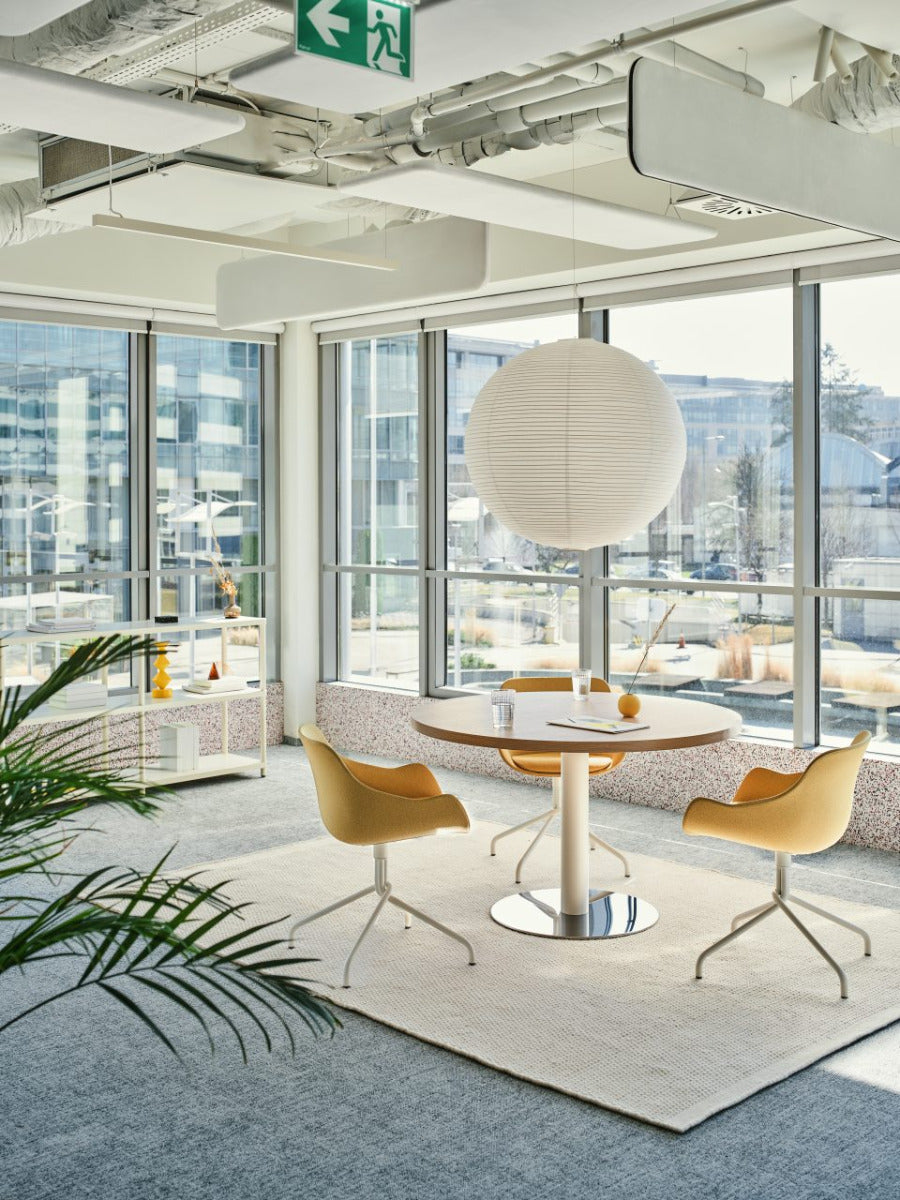 Elegantes Deckenpaneel Sonic ZPS620GP von MDD, in sanften Weiß- und Cremetönen, ideal für stilvolle Raumgestaltungen.