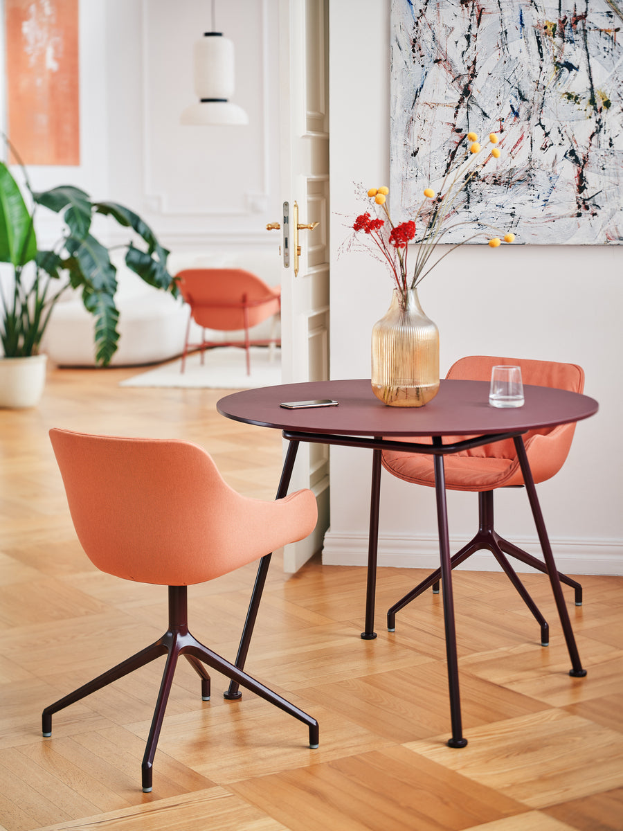 Moderner Drehstuhl Baltic Soft Duo BL5P19K von Mdd, ideal für kreative Arbeitsumgebungen, vereint ansprechendes Design mit ergonomischer Funktionalität.