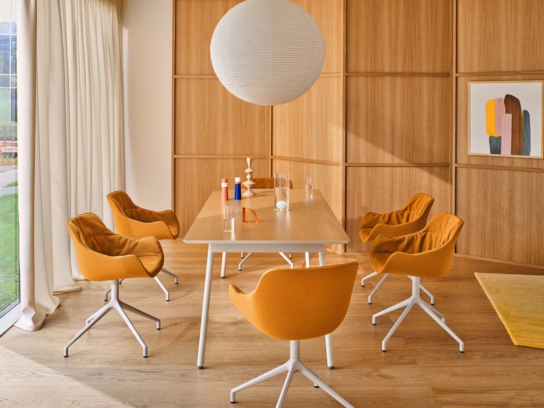 Eleganter Drehstuhl Baltic Soft Duo BL5P19K von Mdd, perfekt für stilvolle Büros, bietet Komfort und Flexibilität für produktives Arbeiten.