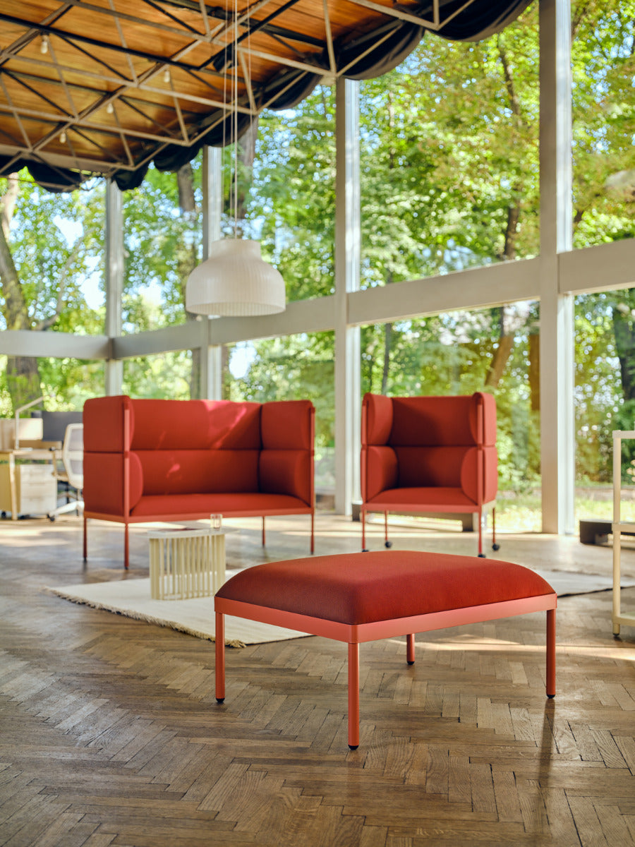 Stilt SISH3 Hochlehner-Sofa mit stilvollem Design und hoher Rückenlehne, ideal für gemütliche und moderne Wohnambiente.