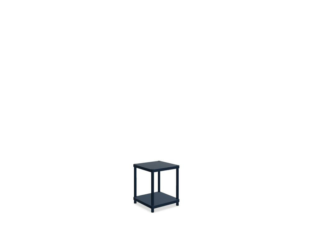 Beistelltisch MDD SIRS1 aus der Kollektion Stilt, quadratische Glasplatte auf schlankem Metallgestell, eleganter minimaler Look in dezenter Farbkombination.
