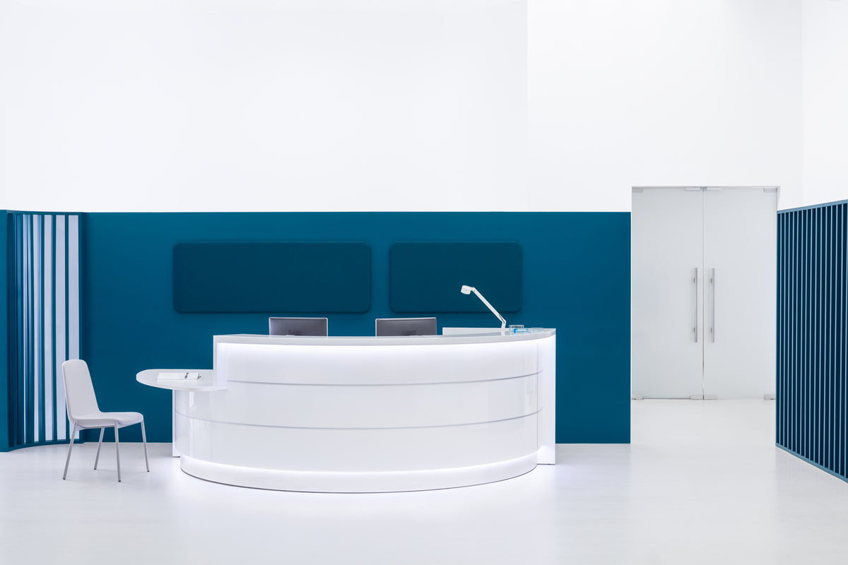 Elegante modulare Empfangstheke Valde LAV151L von MDD, perfekt für moderne Büros, vereint Stil und Funktionalität in einem ansprechenden Design.
