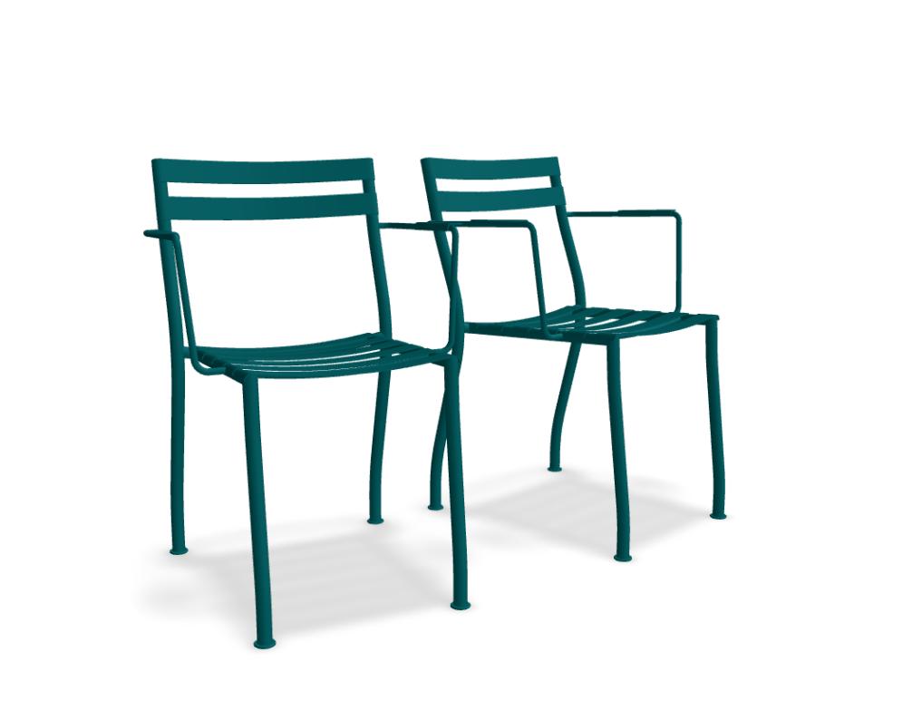 Zwei moderne Gartenstühle Flaner FLR02 aus robustem Material, Stapelbar, zeitloses Design in neutralen Tönen – ideal für Terrasse oder Balkon.