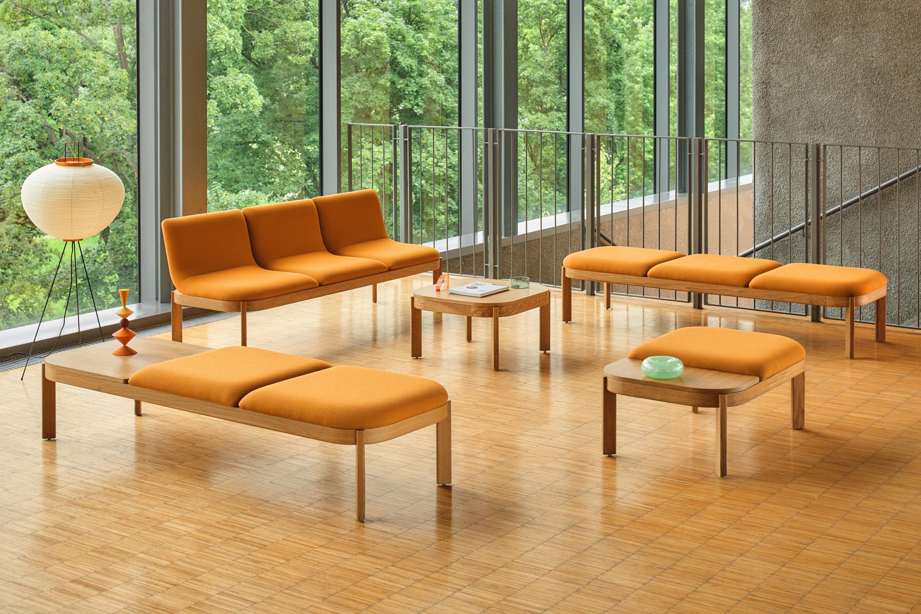 Moderne Sitzbank Ramp RMP232 von MDD, ideal für elegante Wohnräume, vereint Funktionalität und ansprechendes Design.