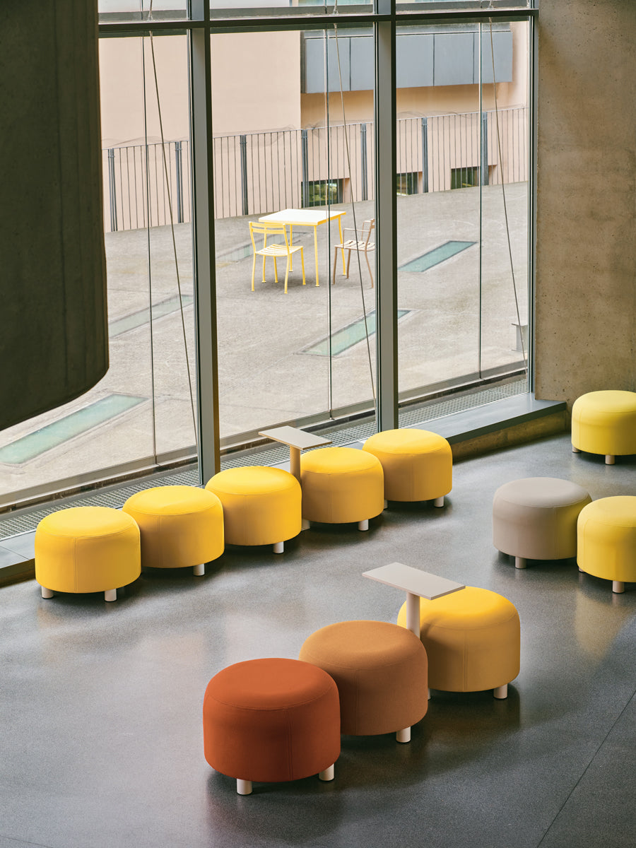 Modulares Pouf-System Dots DTSU12 von MDD in modernem Hellgrau, perfekt für flexible Raumkonzepte und entspannte Sitzmöglichkeiten.