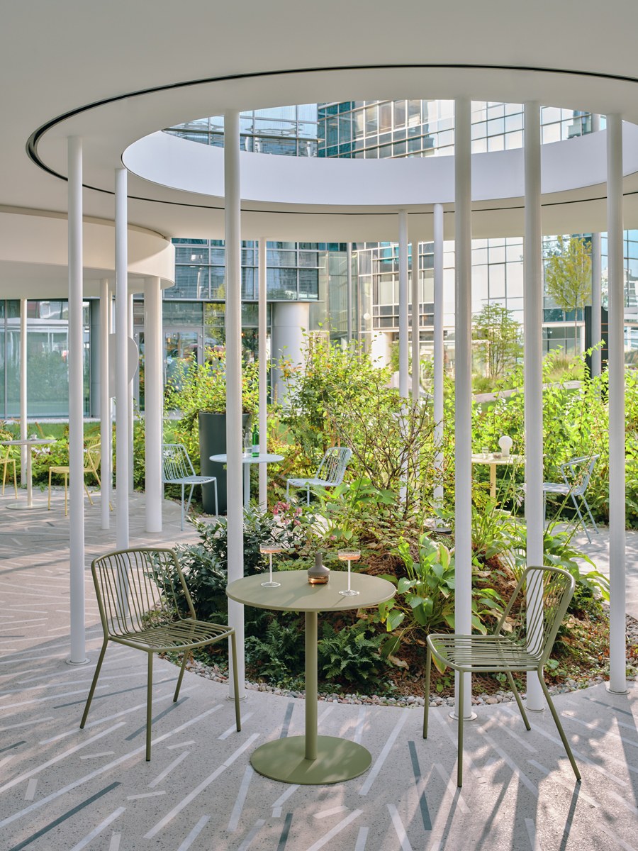 Bolt OST77 - Cafeteriatisch in Gelb präsentiert im Onlineshop von KAQTU Design AG. Gartentisch ist von Mdd