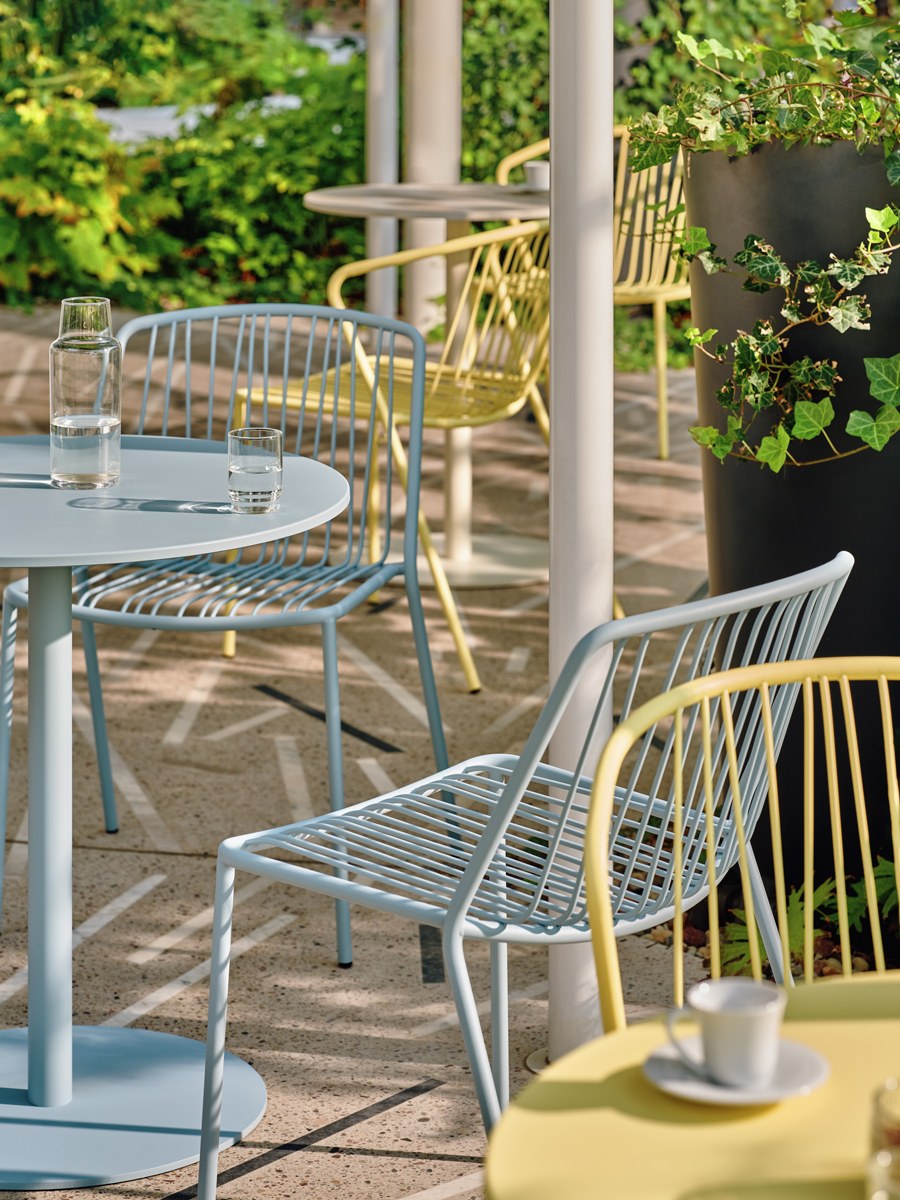 Bolt OSTK77 - Cafeteriatisch in Gelb präsentiert im Onlineshop von KAQTU Design AG. Gartentisch ist von Mdd