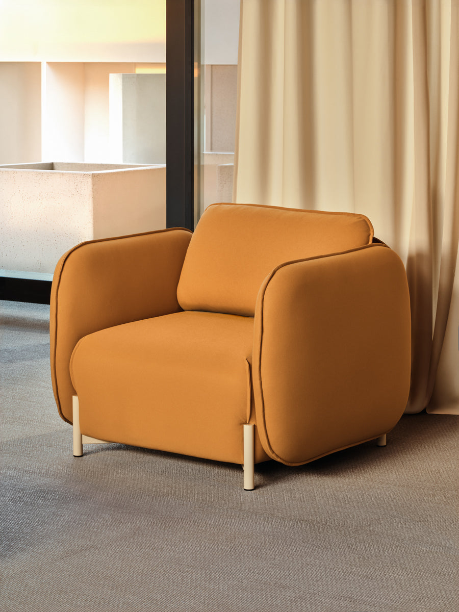 Moderner Linka LKS03 Sessel von Mdd, kombiniert zeitgemäßes Design mit komfortablem Sitzgefühl und hochwertiger Verarbeitung.