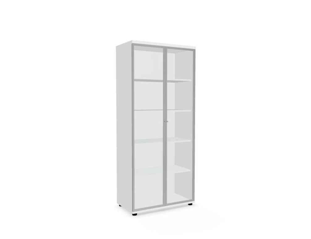 Vitrine Standard A5504WK aus Holz- oder Metallrahmen, mit Glasfront, Ablagen und schmaler Glas- bzw. Türstruktur; hochwertige Ausstellungs- und Präsentationsvitrine von MDD in klassischem Design.