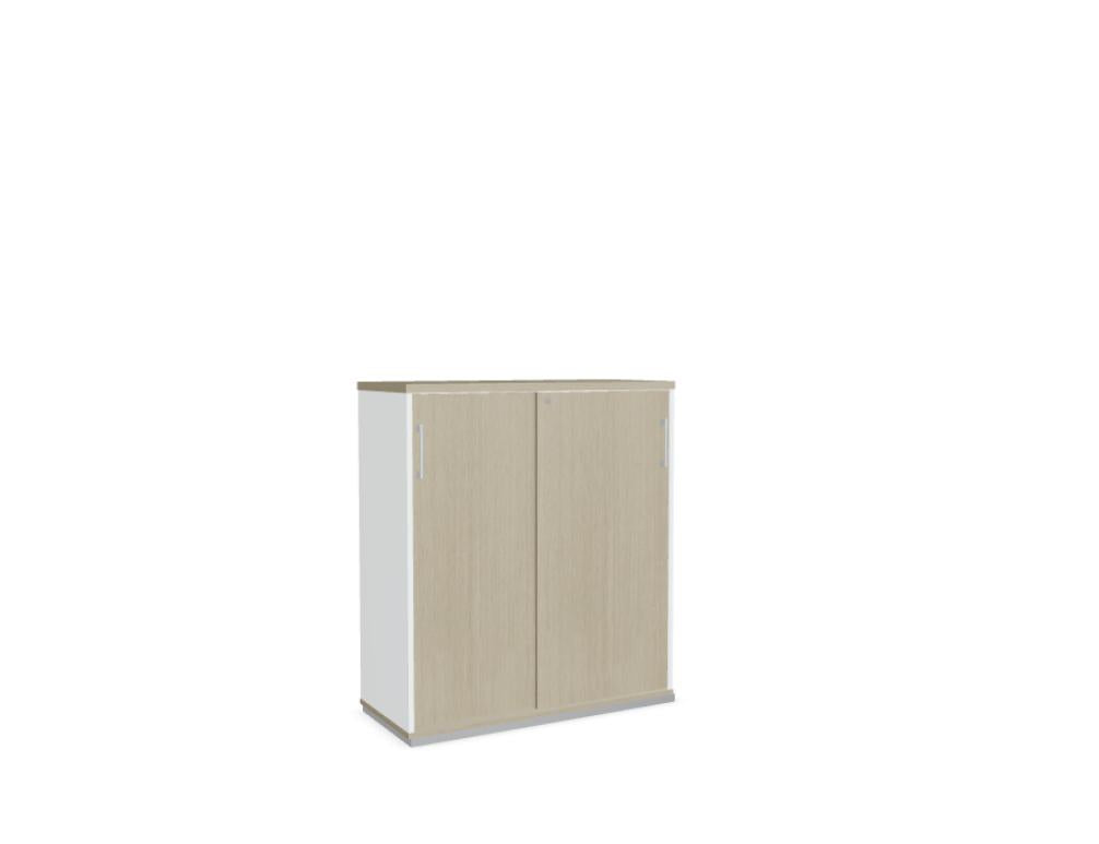 Moderner Schiebetürenschrank Standard A3P05K von MDD, helles Holzton, klare Linien, kompakte Bürolösung mit glatten Schiebetüren und strukturiertem Innenraum.
