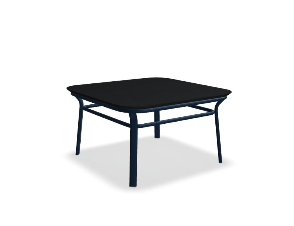 Kaffeetisch Grace GR01S in modernem, quadratischem Design mit Holzdekor, schwarzem Metallgestell und glatter Oberfläche – elegant, robust und vielseitig einsetzbar.